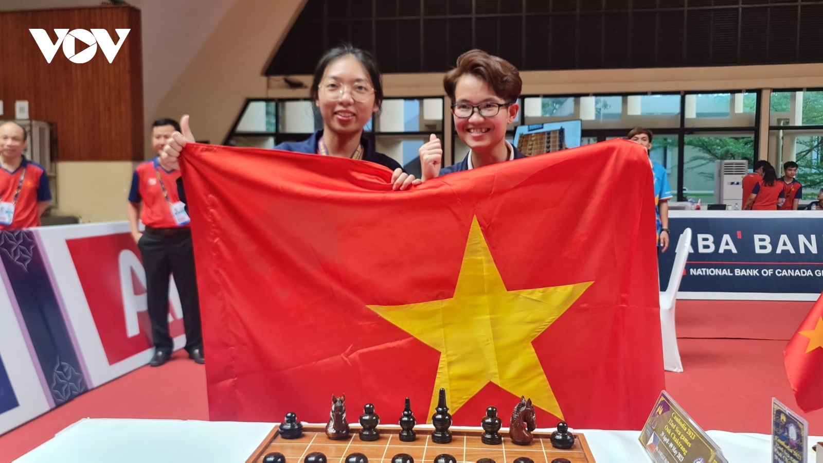 Hành động ý nghĩa của kỳ thủ cờ ốc Việt Nam sau tấm HCV đầu tiên ở SEA Games 32